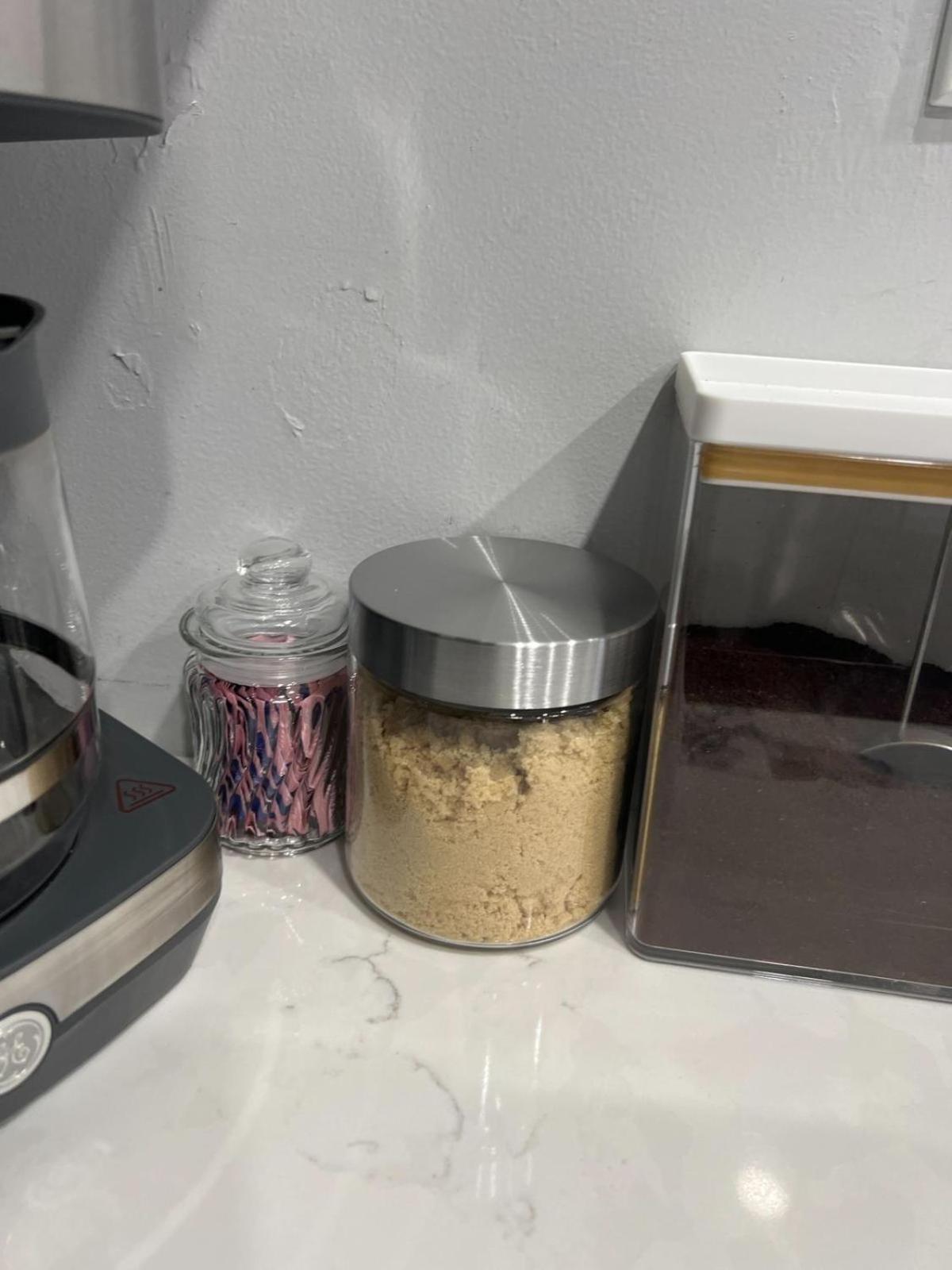 Hot Tub & King Bed - 8min From Airport, & Dt Miami