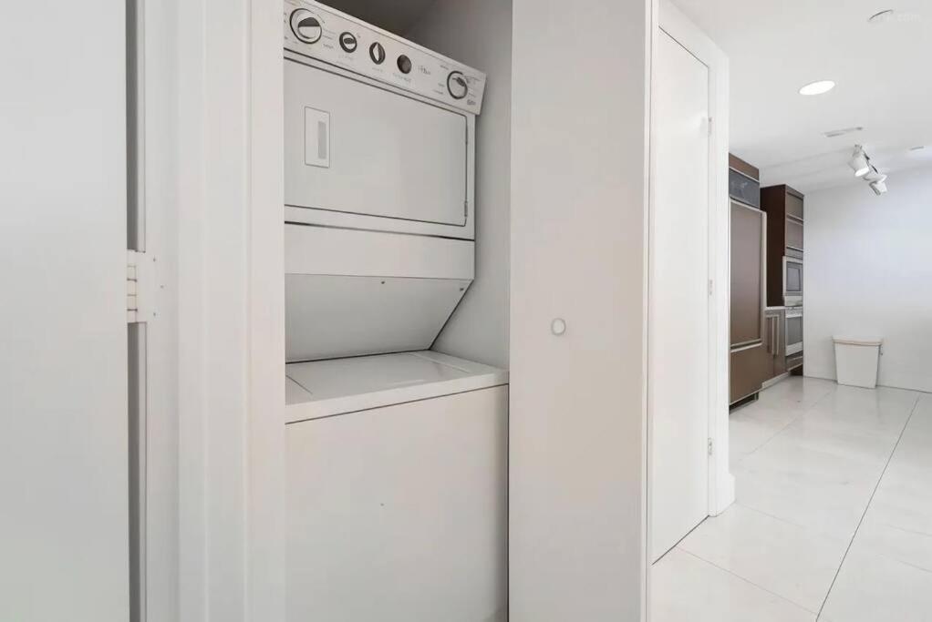 W Luxury High Rise *