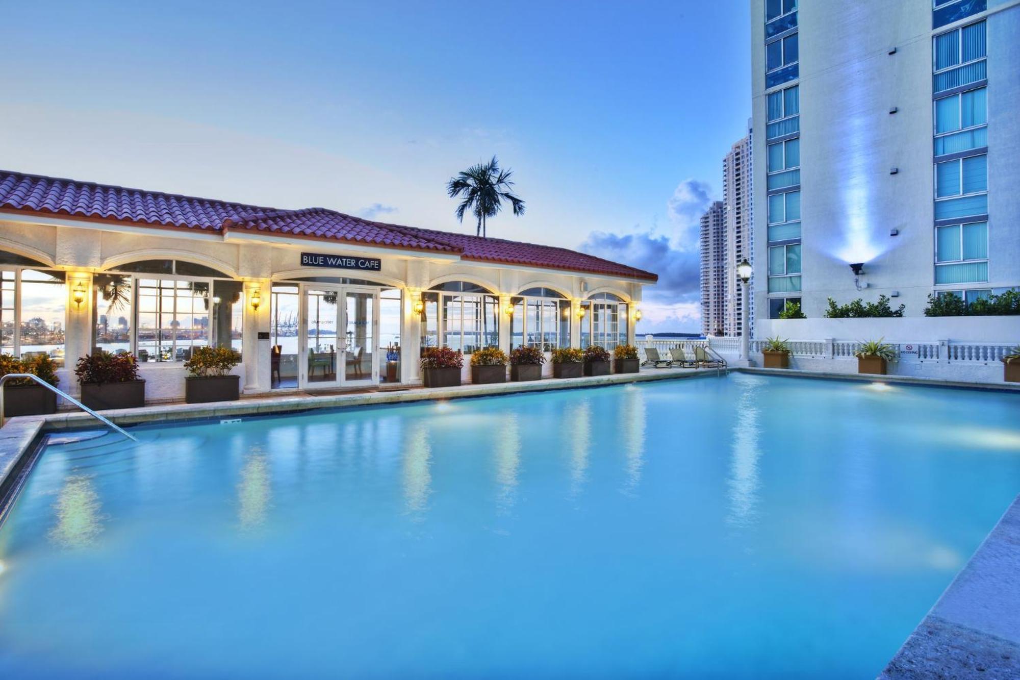 Intercontinental By Ihg 5*