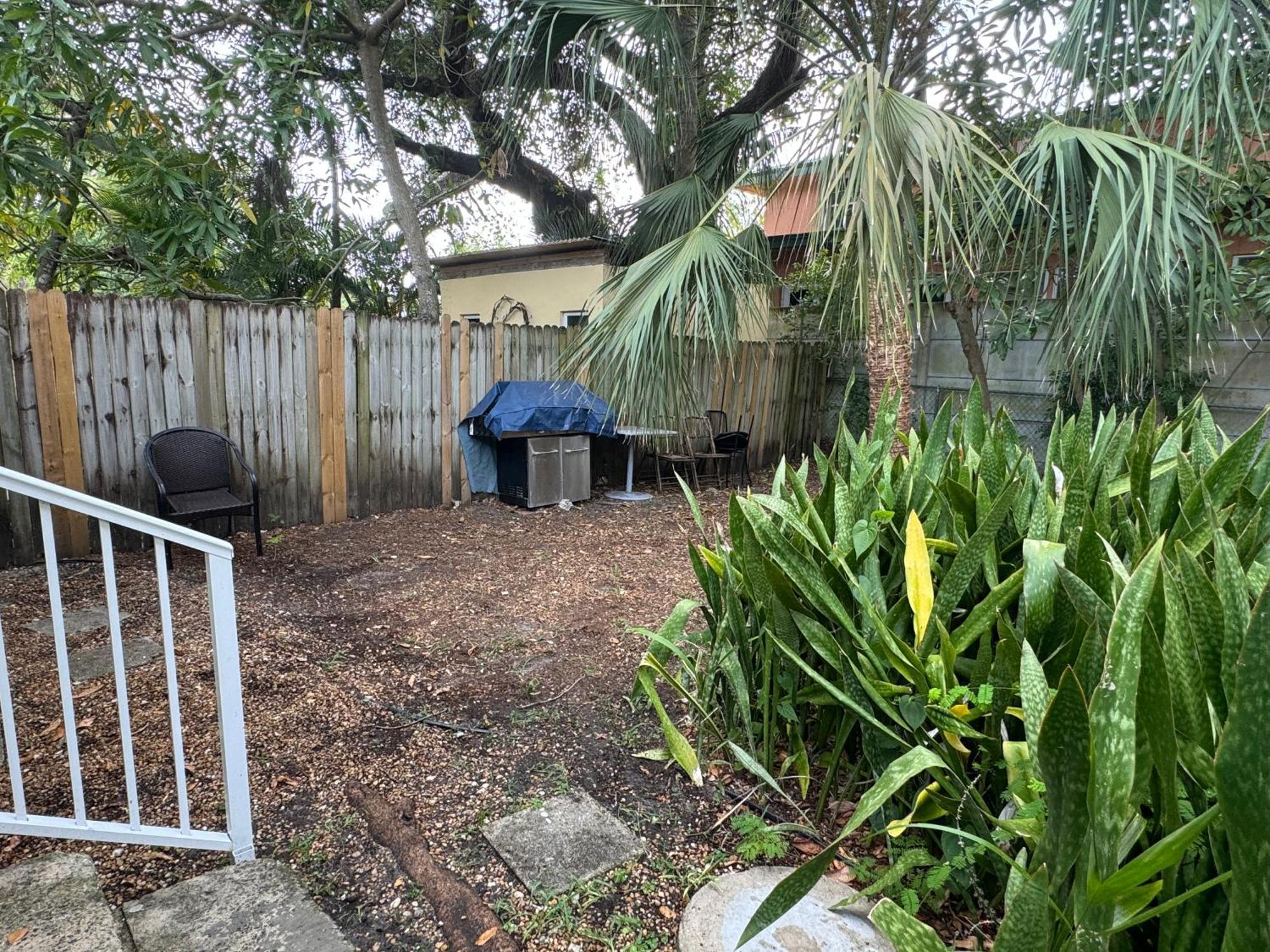 Key West Style Historic In Coconut Grove Florida, The Blue House Vakantiehuis *