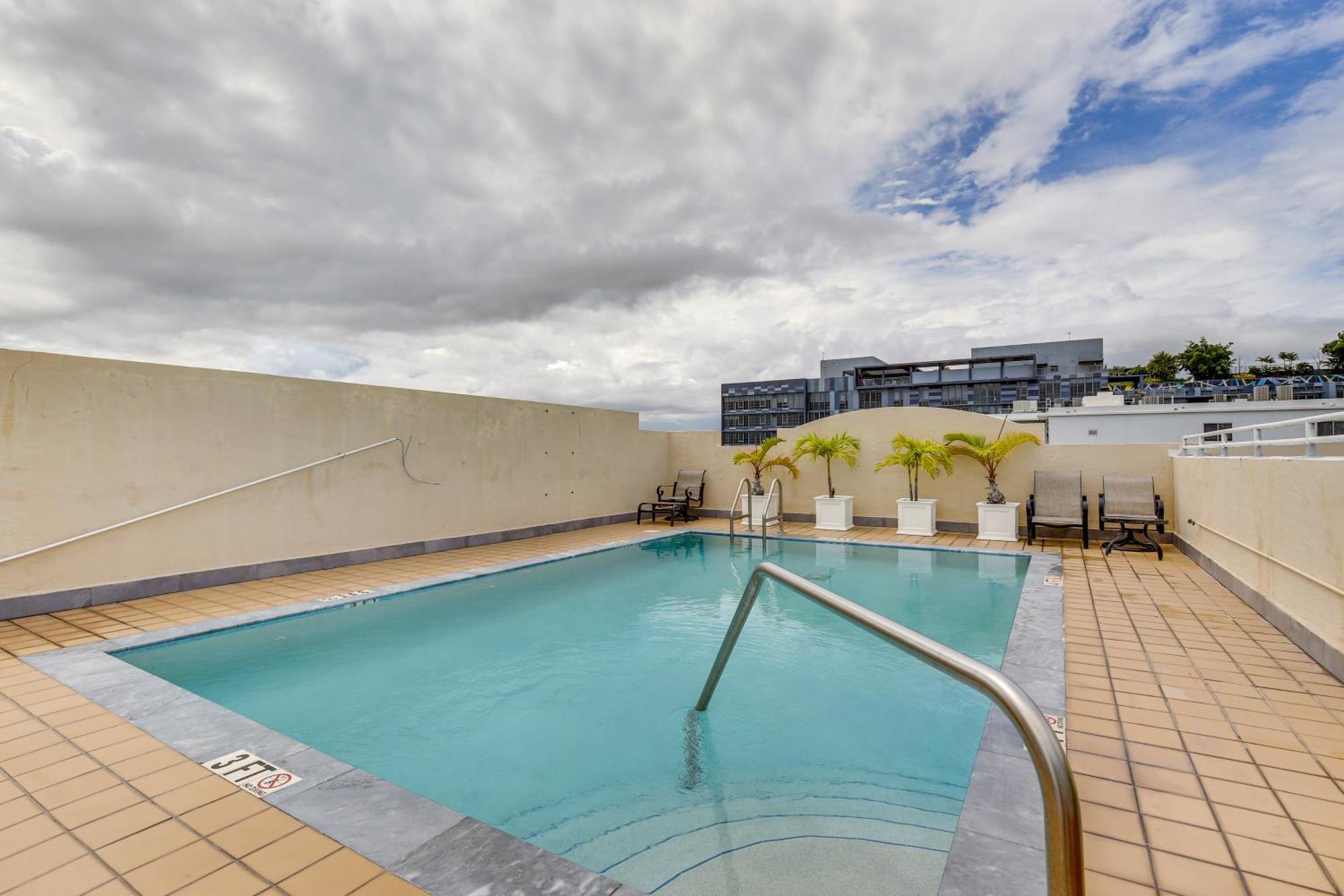 Wynwood Condo, Walk To Restaurants And Nightclubs! *