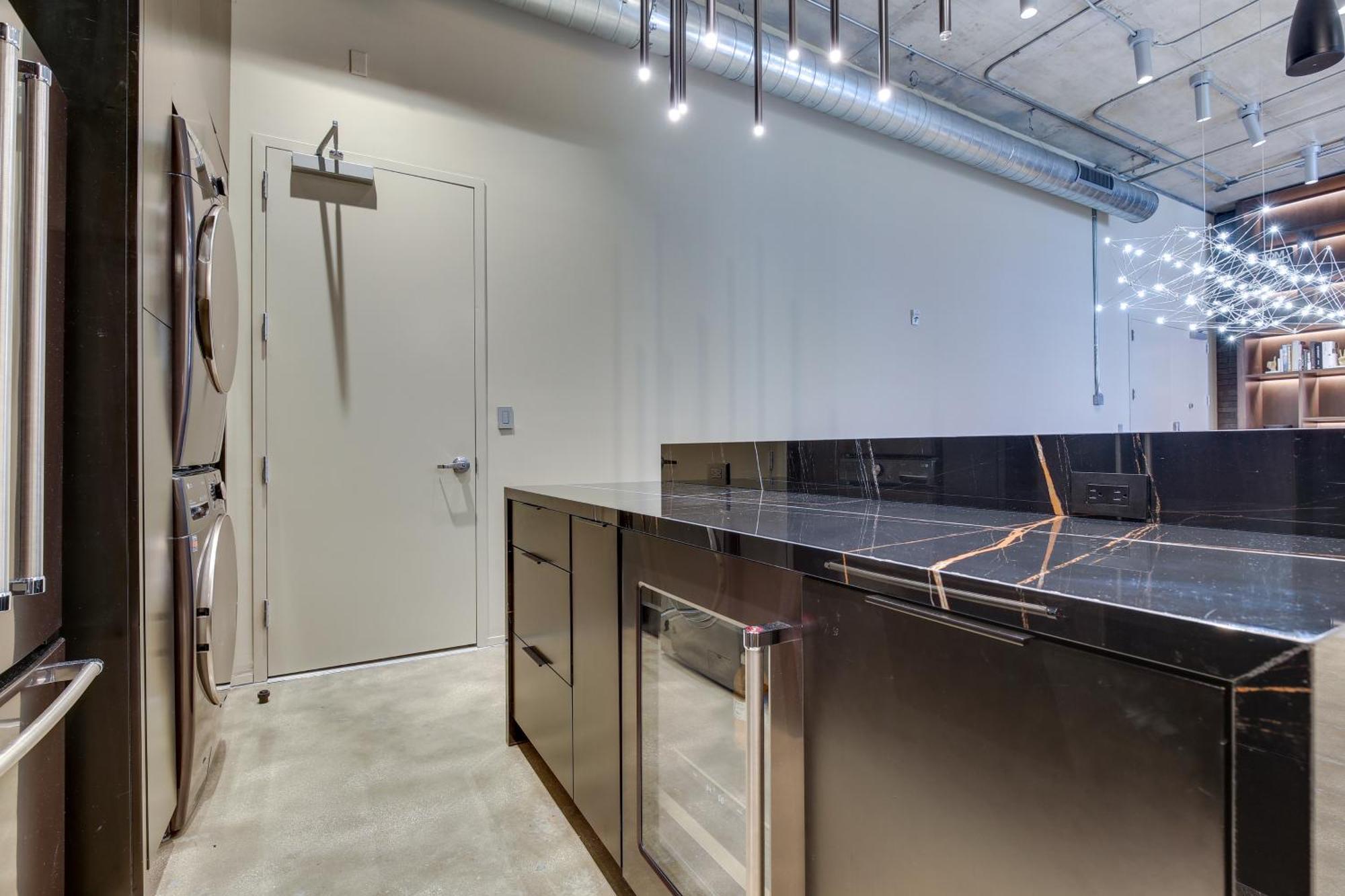 Wynwood Condo, Walk To Restaurants And Nightclubs! *