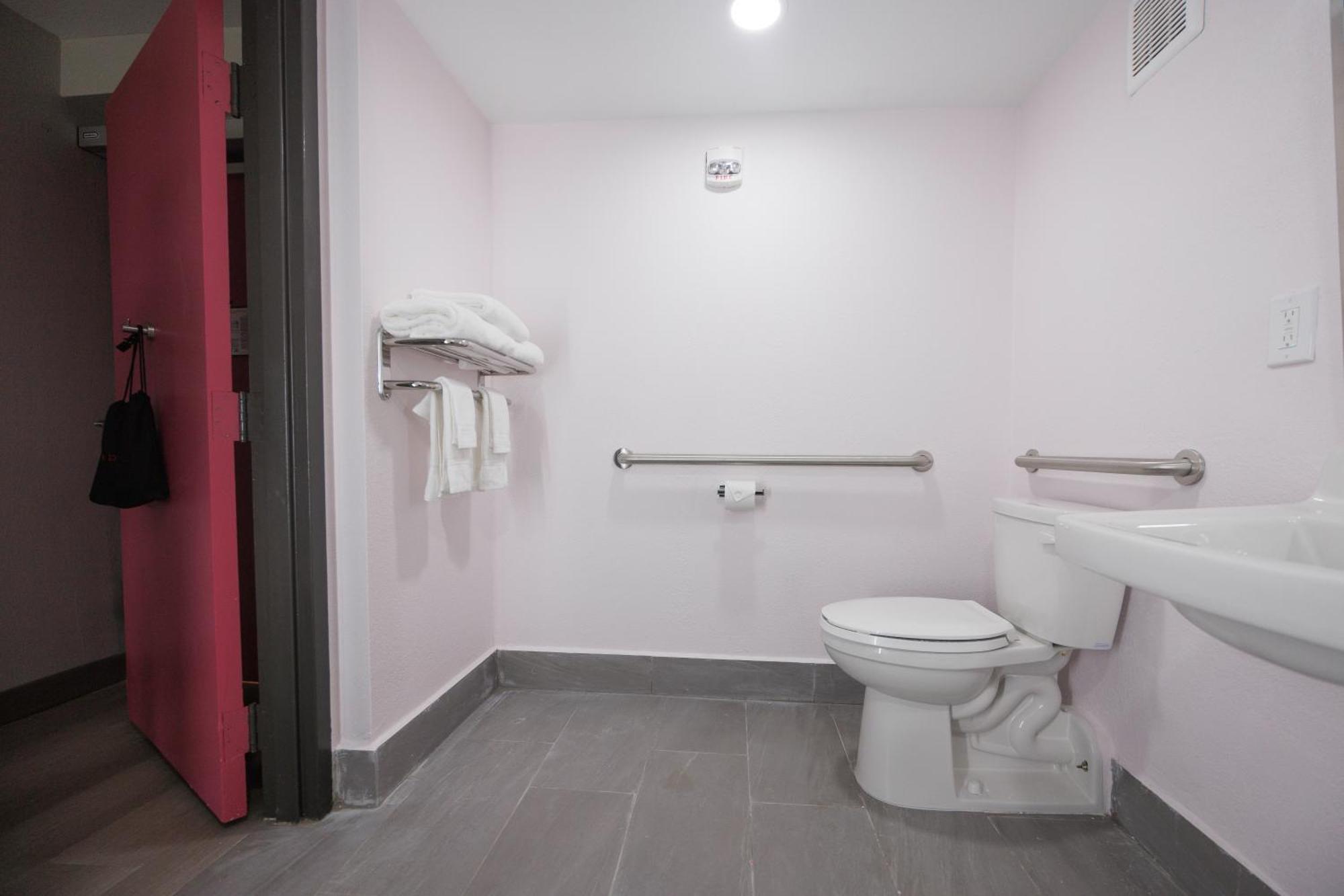 Airport Hotel