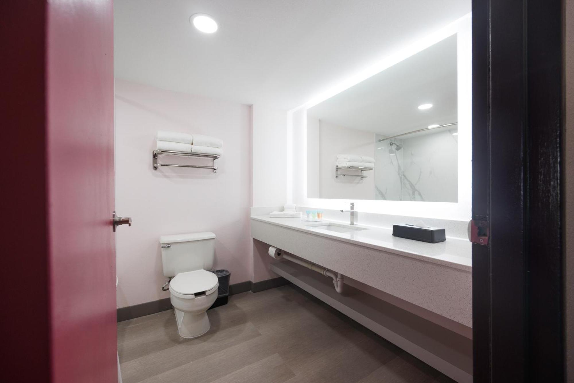 Airport Hotel