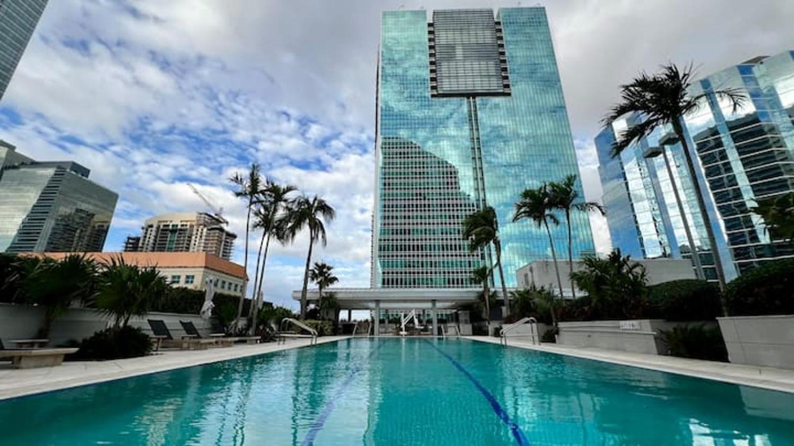 Private At Lux Free Parking Apartment Miami