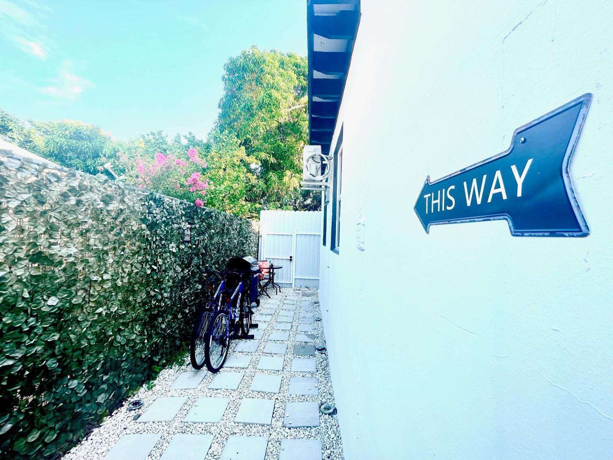 W Bikes Near Wynwood Apartment