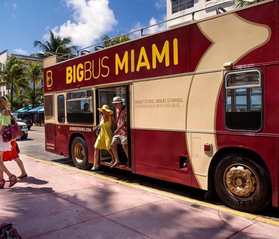 Hostel On A Budget - Free Dinner -coffee - Tea - Every Day-female Only Dorms - Men Only Dorms - Under New Management Miami