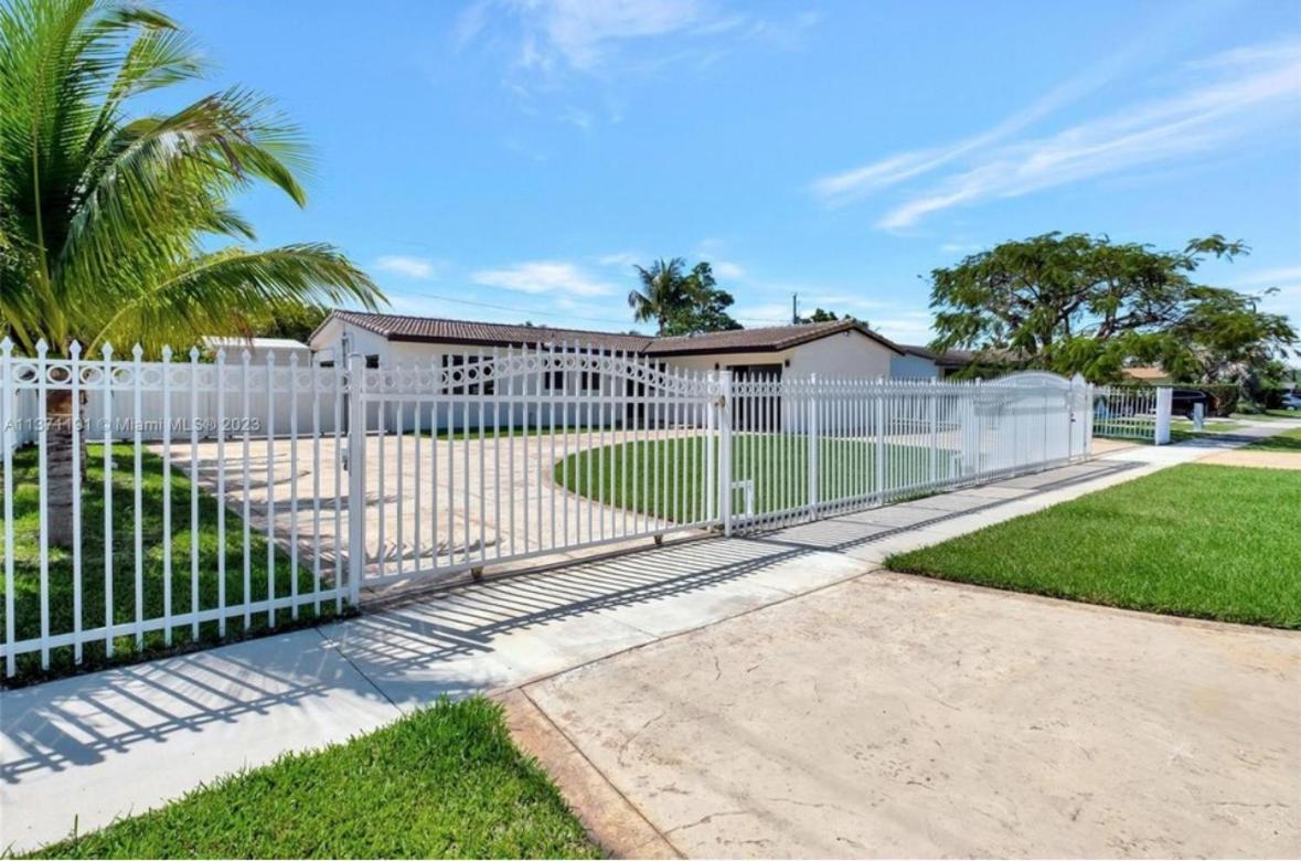 Holiday home Heated Pool Hot Tub Miami