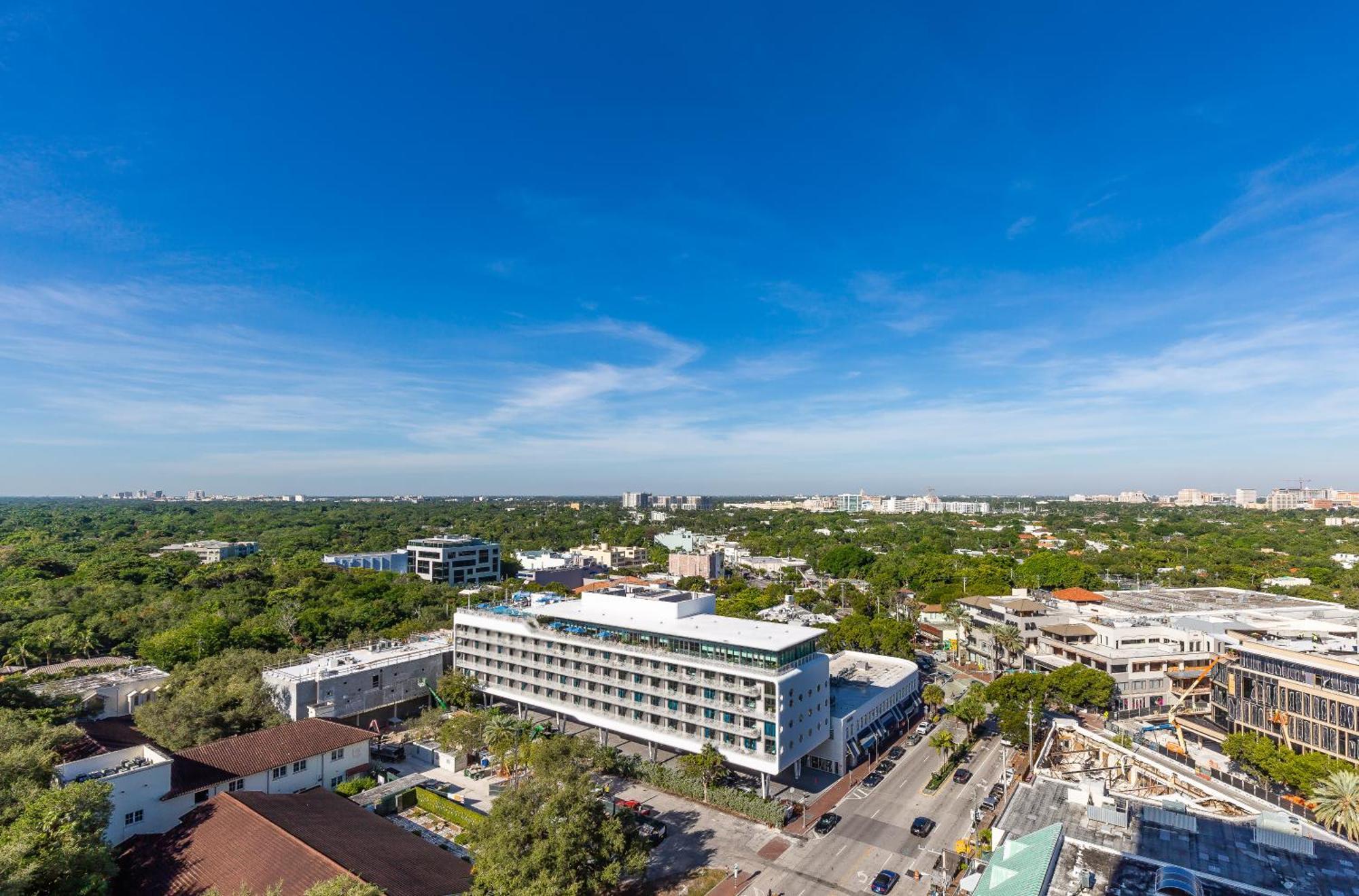 Aparthotel Residences By Vacation