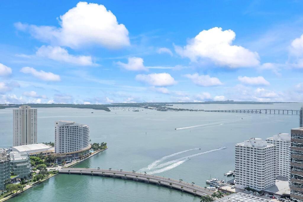 Luxury Waterfront 2 Bdrs At Icon Brickell - W * Miami