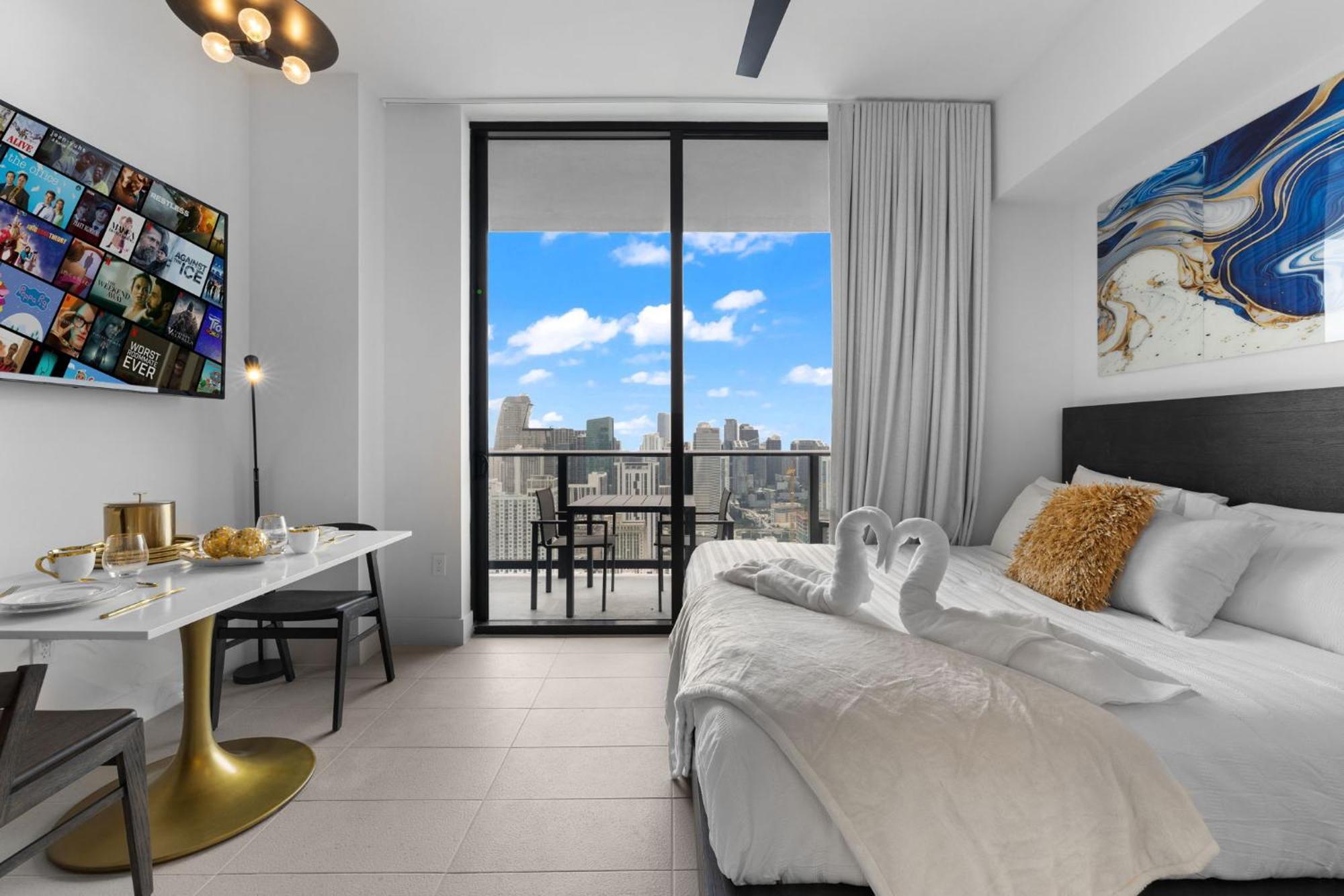 Ph 49 Floor Luxury W Free Parking Apartment *