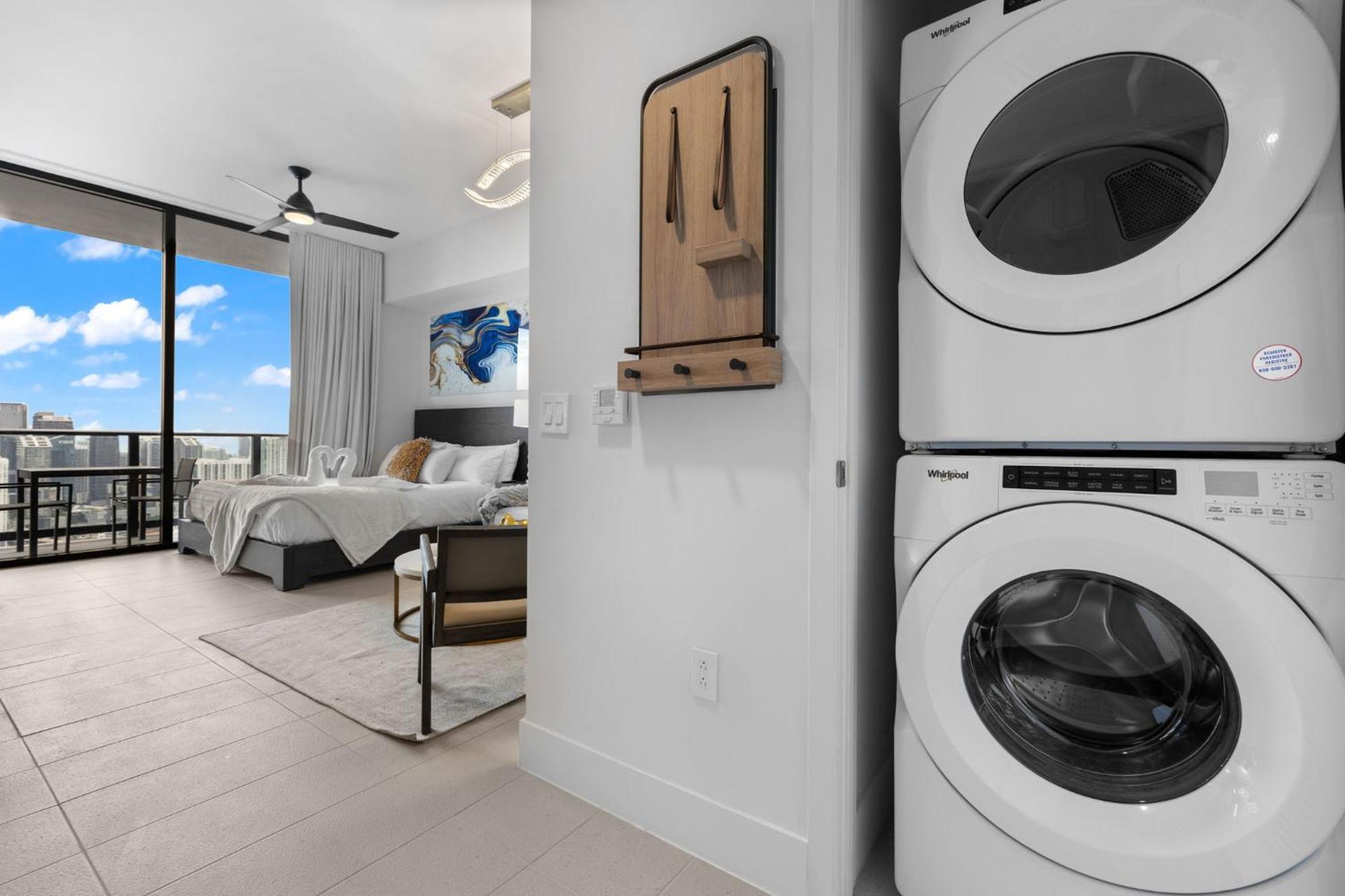 Ph 49 Floor Luxury W Free Parking Apartment *