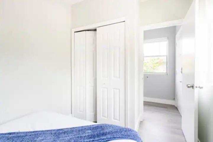Hot Tub & King Bed - 8min From Airport, & Dt * Miami