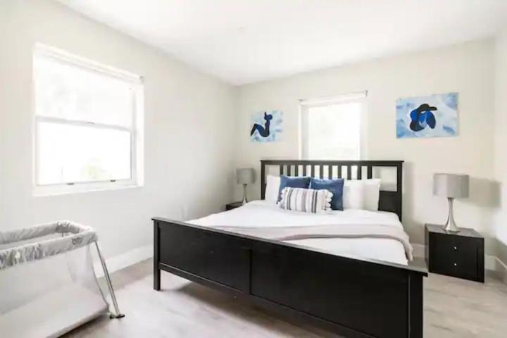 Hot Tub & King Bed - 8min From Airport, & Dt Apartment *