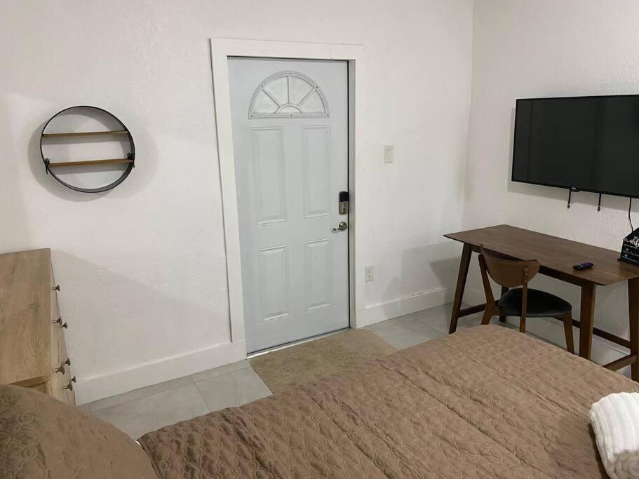 Private And Comfortable Near Airport Appartement Miami