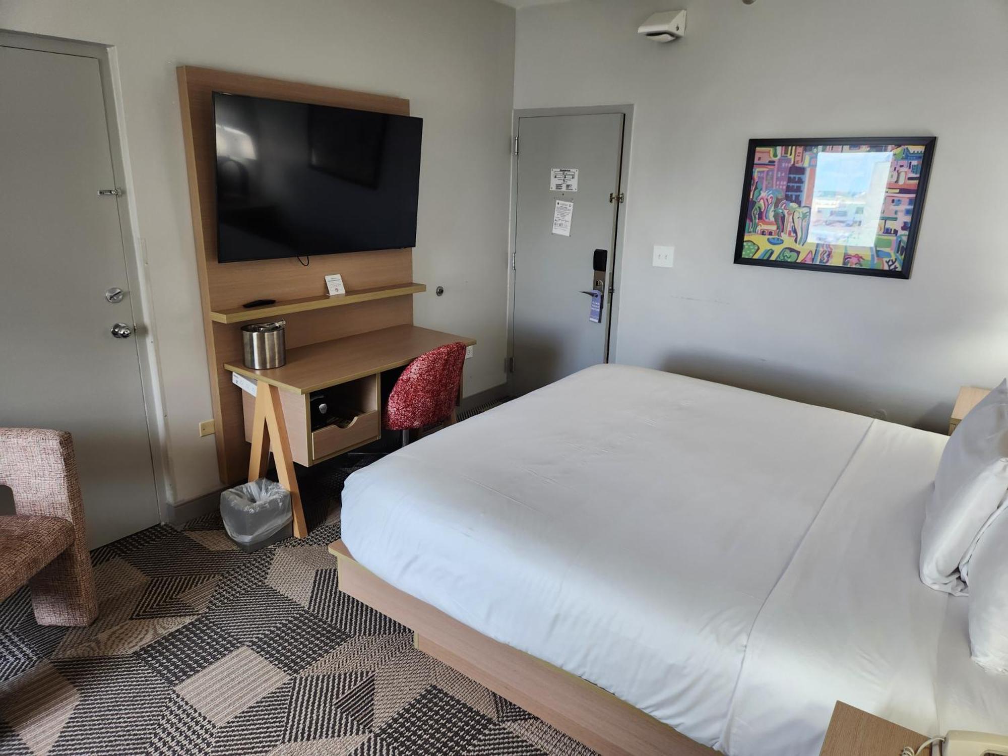 International Airport Hotel 3*