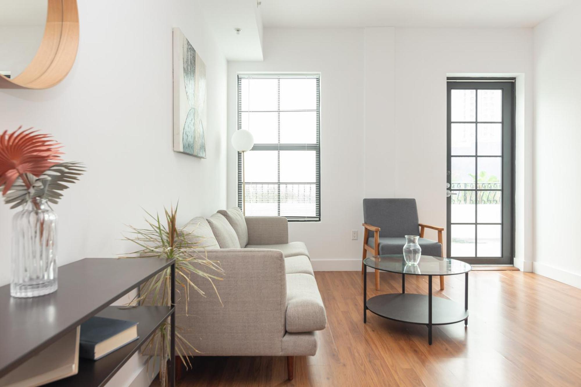 Downtown 2 Bedrooms * Miami