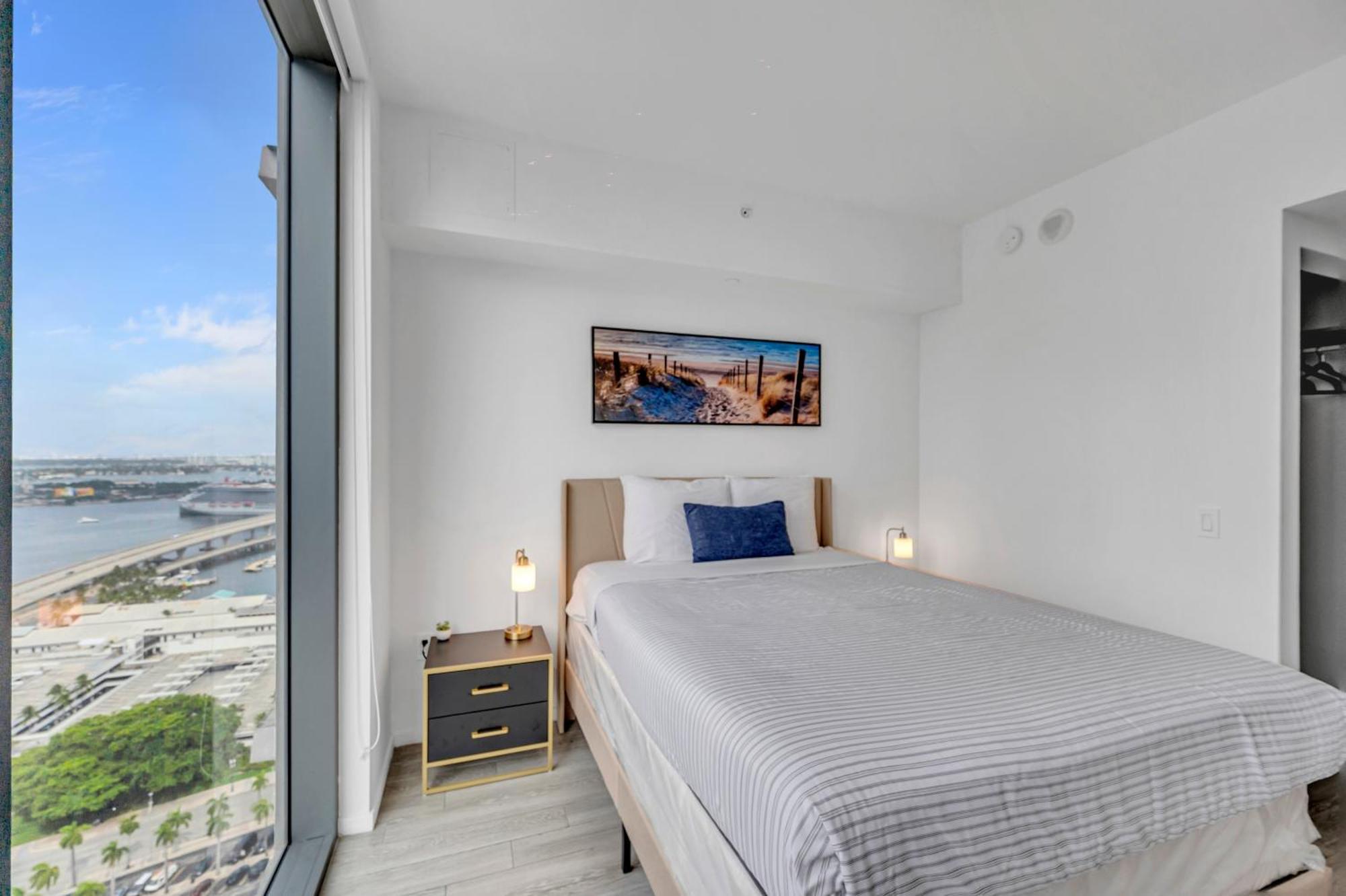 Great 3 Beds 3 Baths Downtown Miami