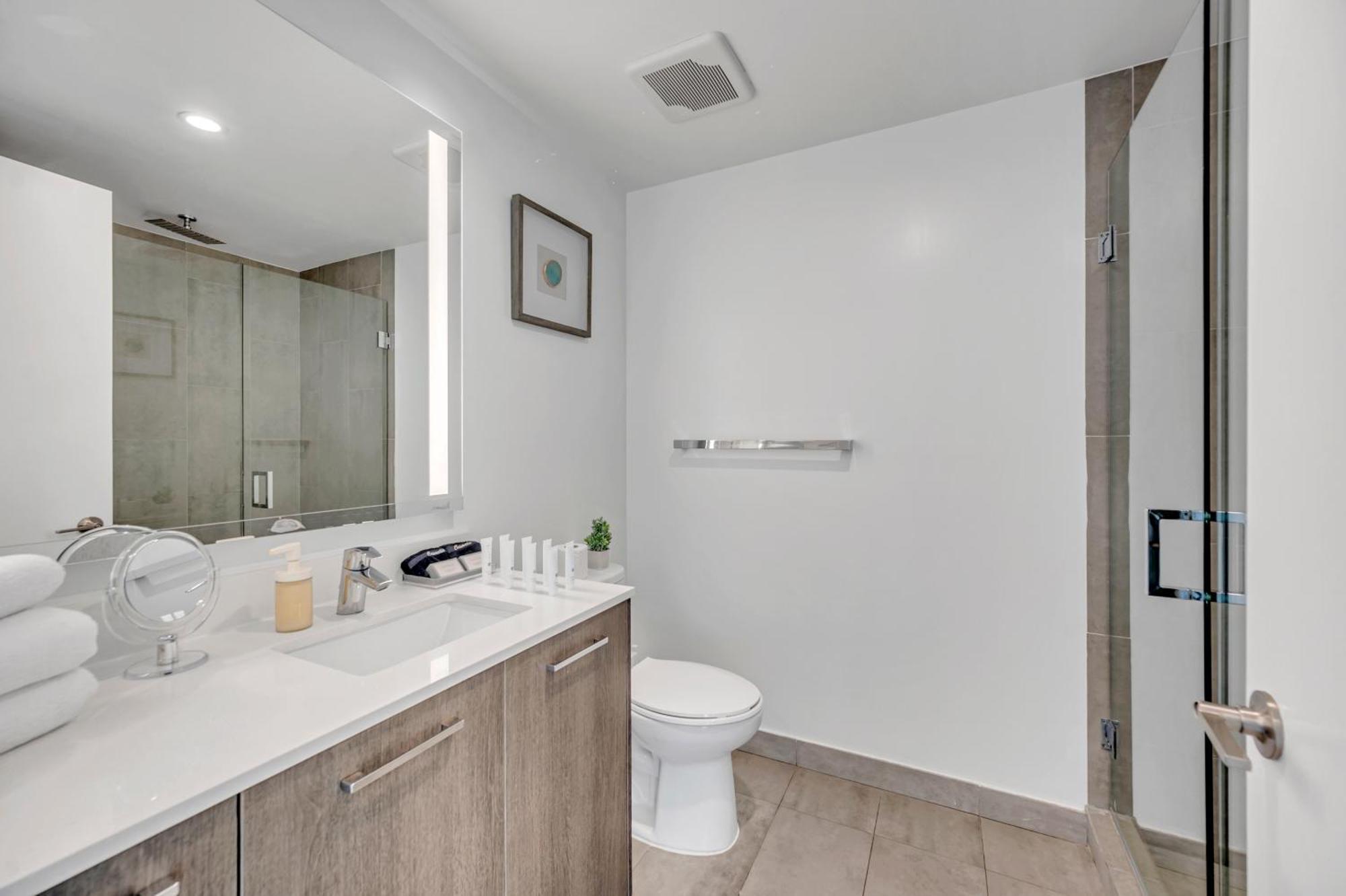 Great 3 Beds 3 Baths Downtown Miami
