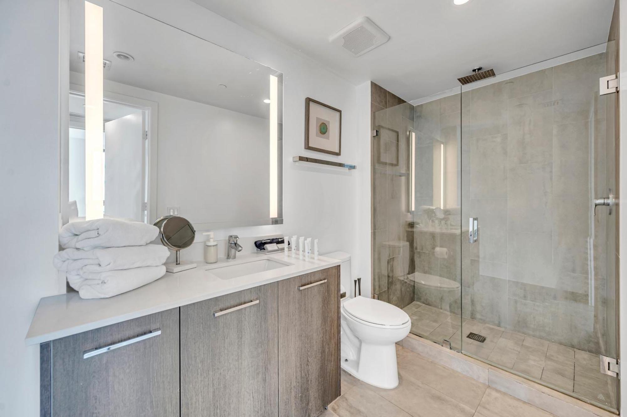 Great 3 Beds 3 Baths Downtown Miami