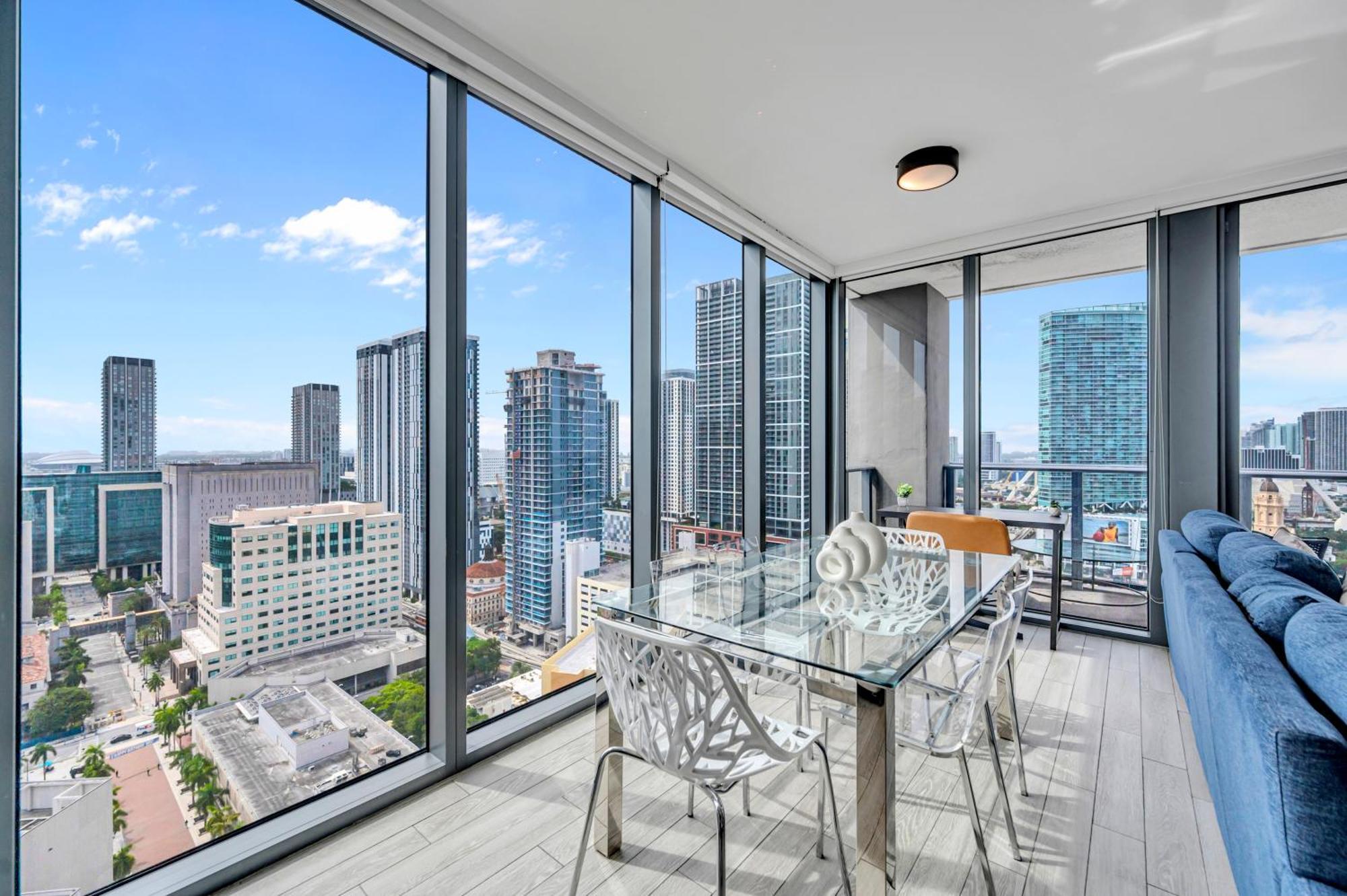 Great 3 Beds 3 Baths Downtown * Miami