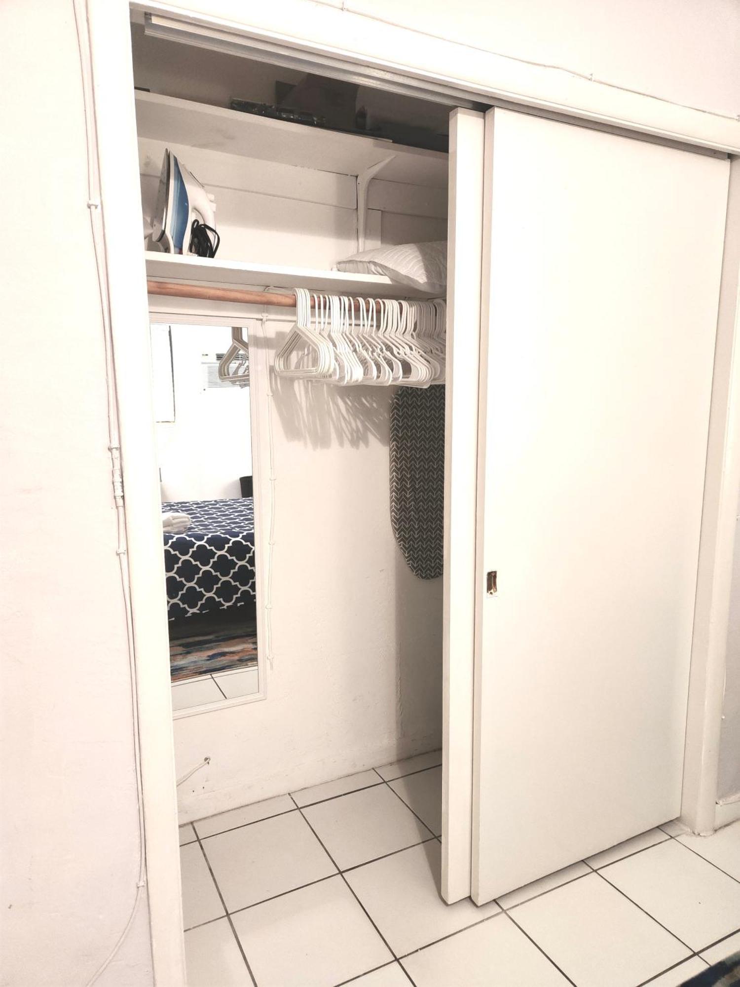 Coral Gables / Coconut Grove Area Free Parking Apartment