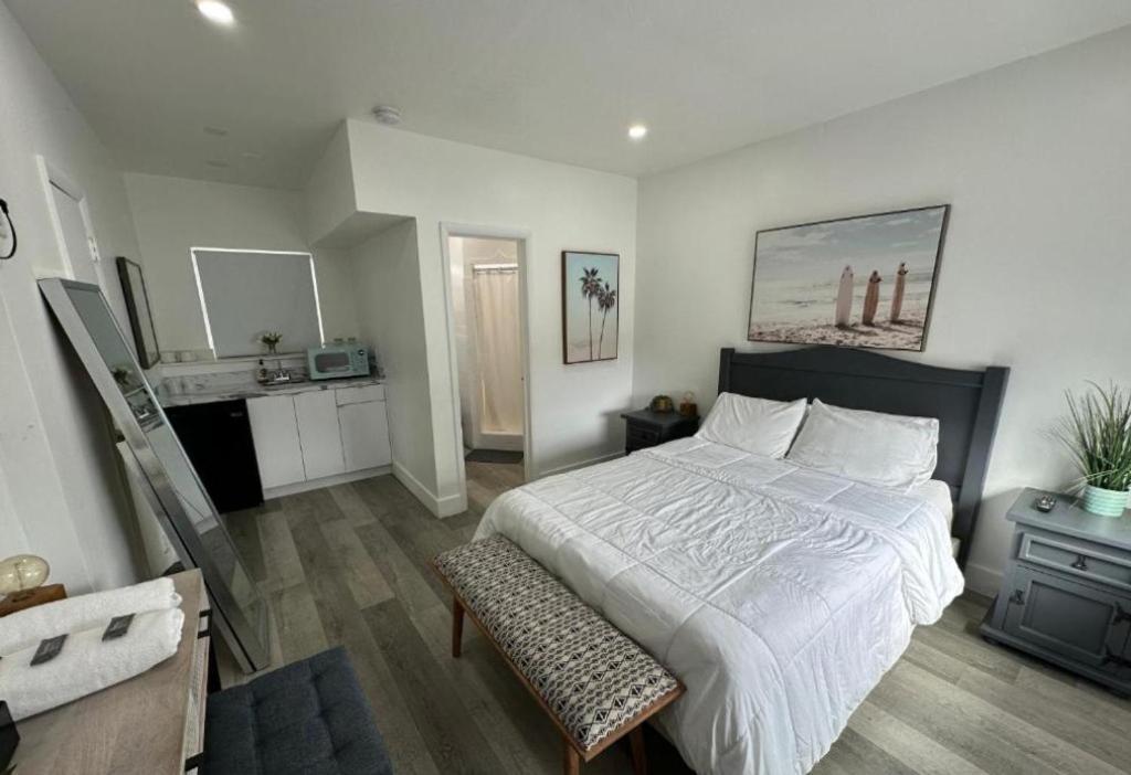 Hotel Rainbow - - Little Havanna