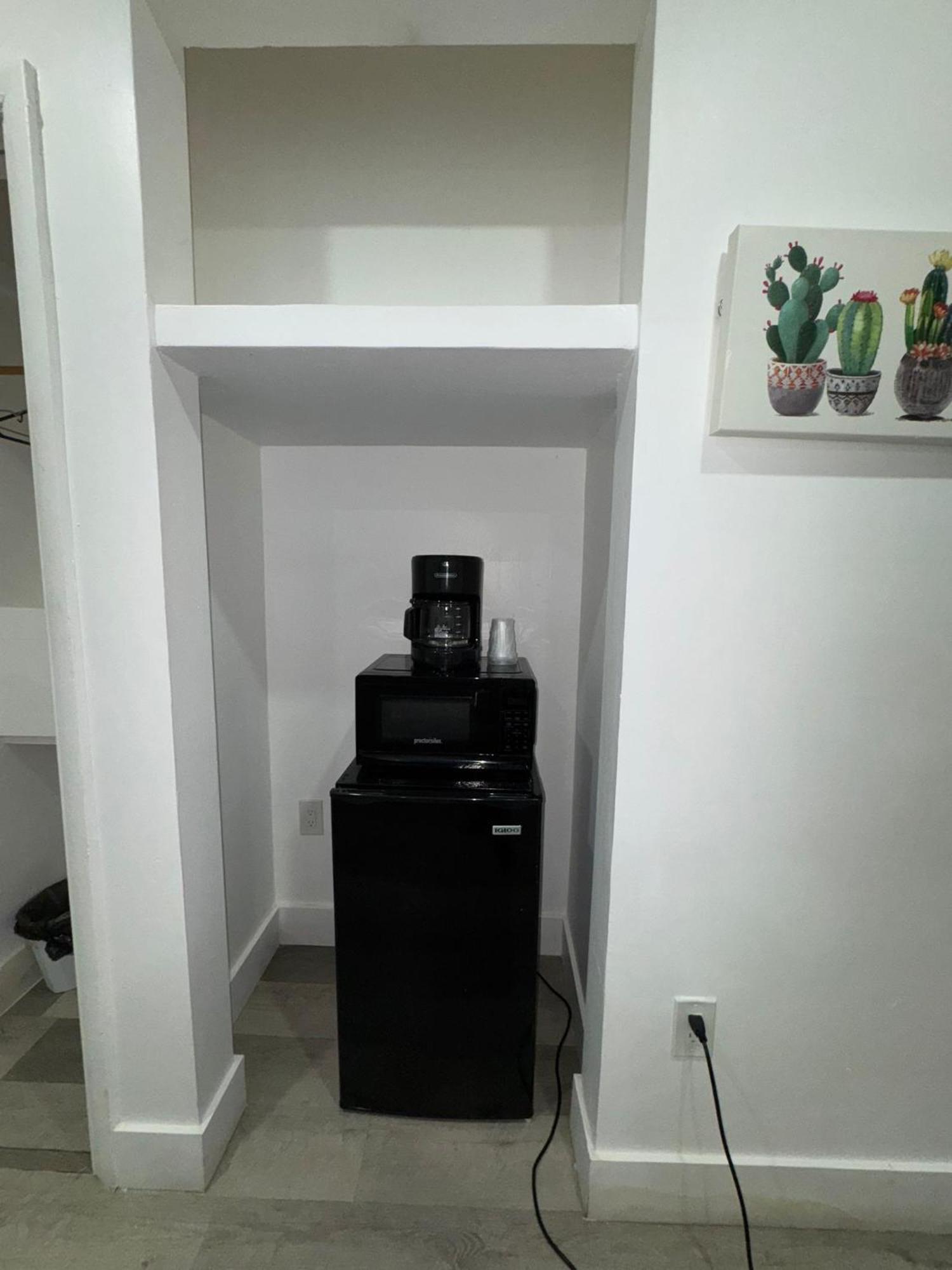 Hotel Rainbow - - Little Havanna Miami