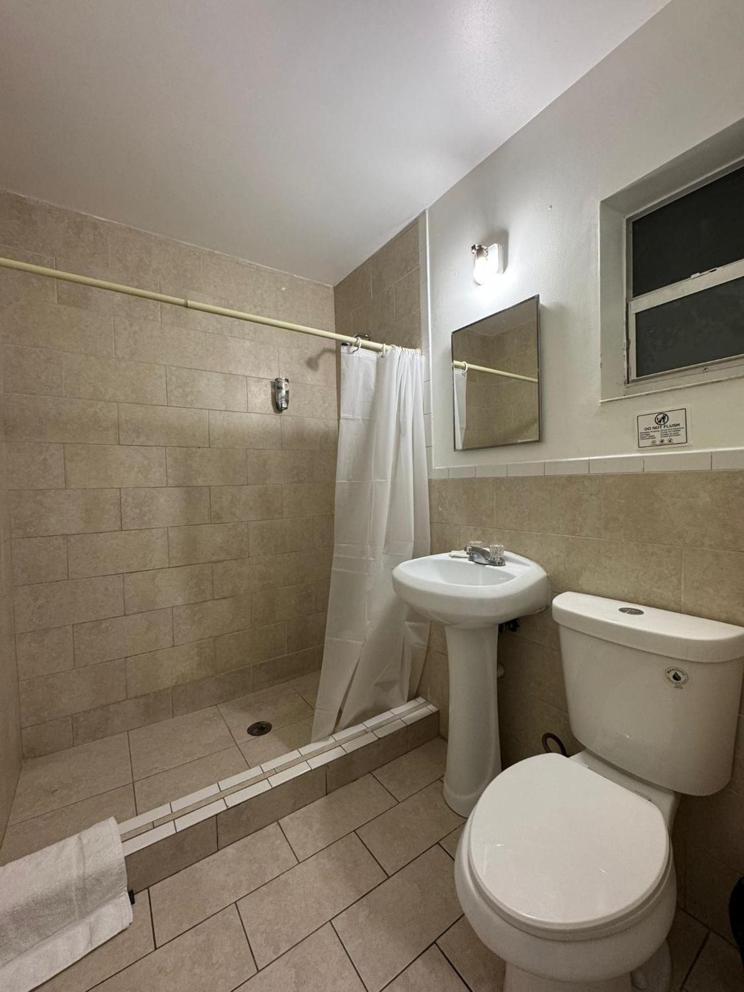 Rainbow - - Little Havanna Hotel Miami