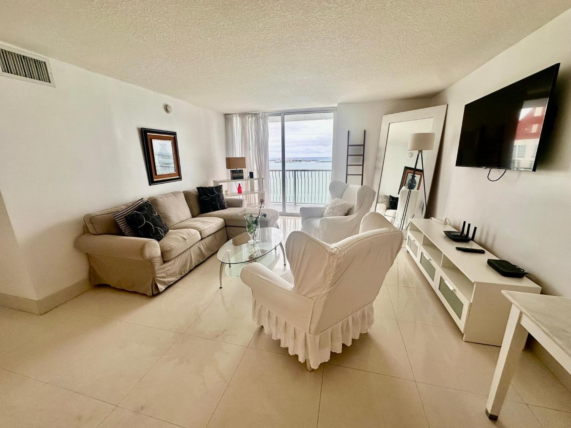 Apartment The At Brickell Club