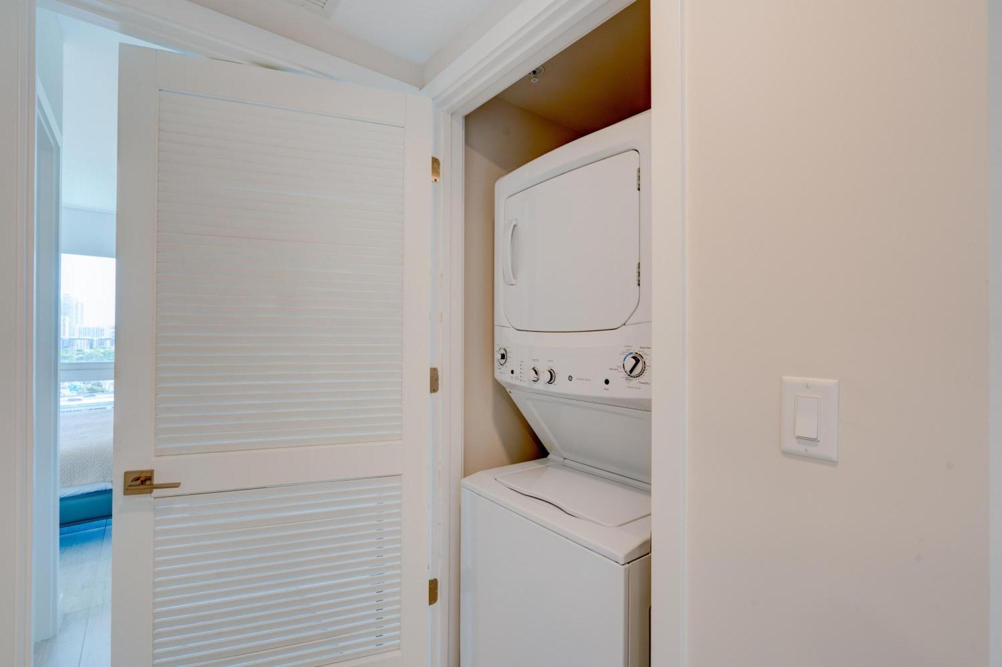 3900-902ch Design District, 2 Bedrooms & 2 Bathrooms Apartment *