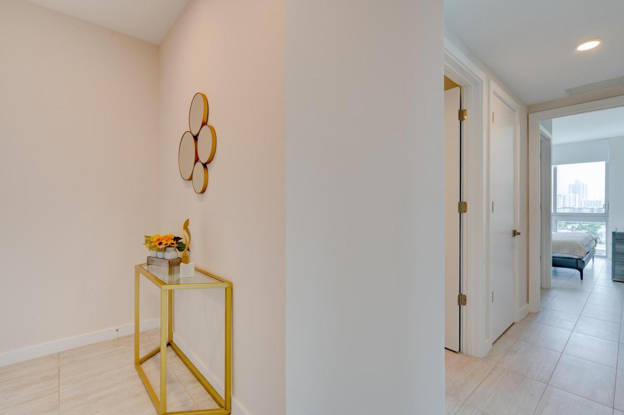 3900-902ch Design District, 2 Bedrooms & 2 Bathrooms Apartment