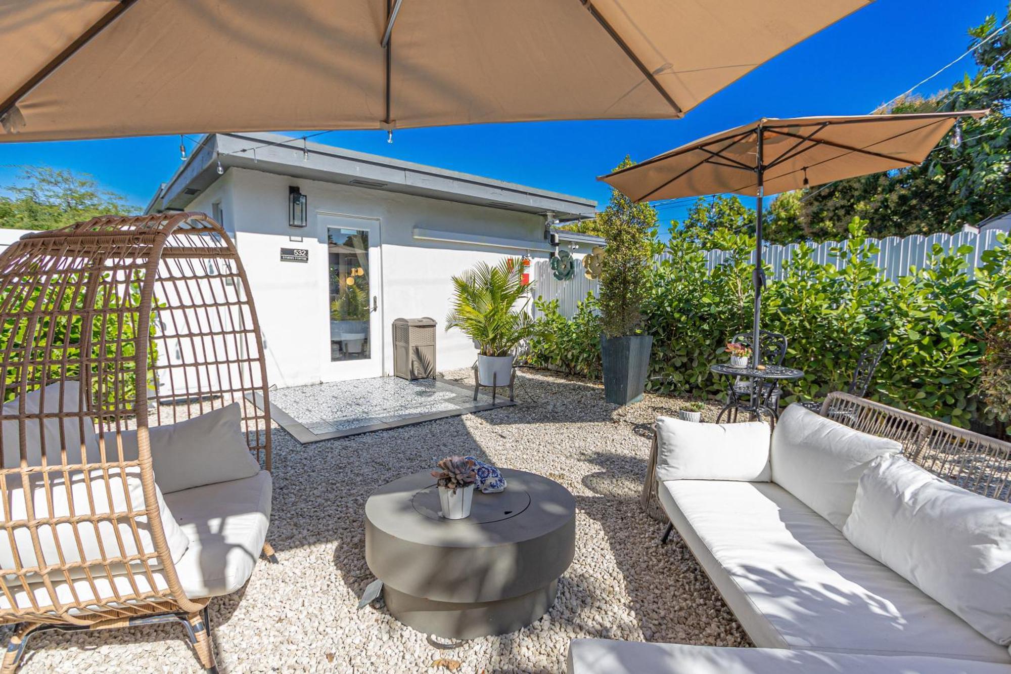 Casa Fortim + Private + Large Patio Miami