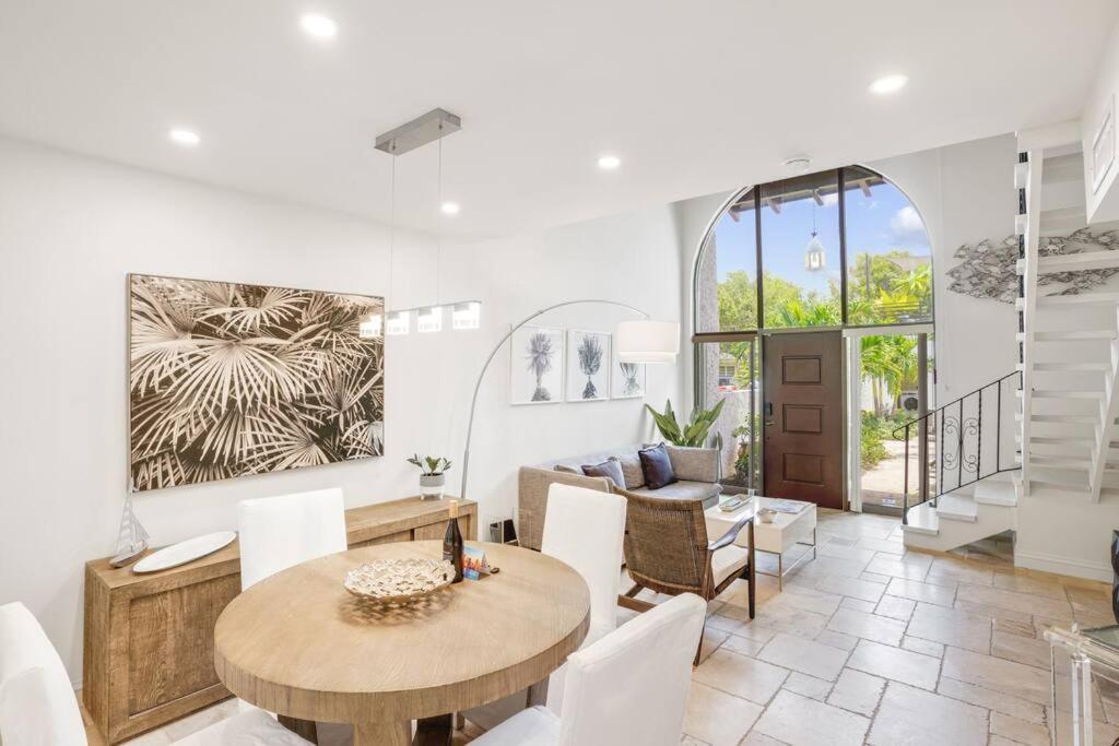 Luxury Pool At St. Unit E, Pet Friendly * Miami