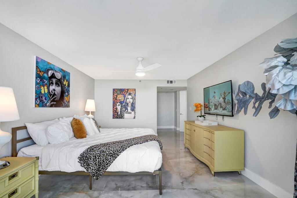 First Class! - Crystal Clear Water Views! Apartment Miami