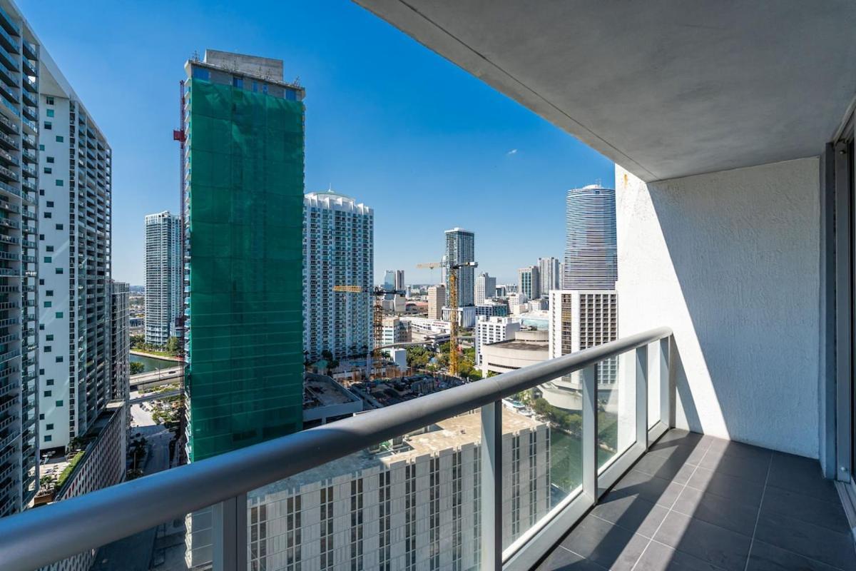 Stunning At Icon With Bay Views-pool-gym-spa *
