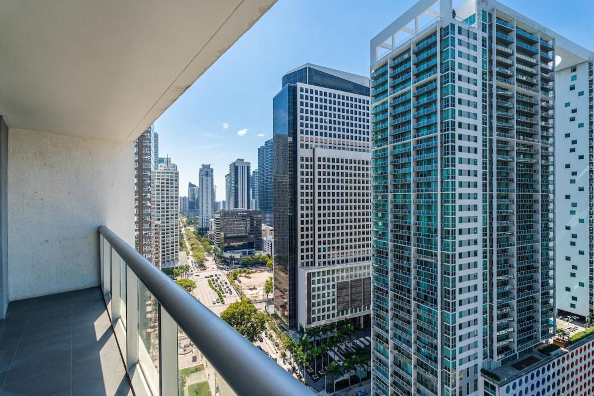 Apartment Stunning At Icon With Bay Views-pool-gym-spa