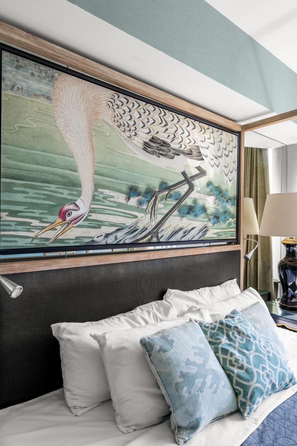Stunning At Icon With Bay Views-pool-gym-spa Apartment