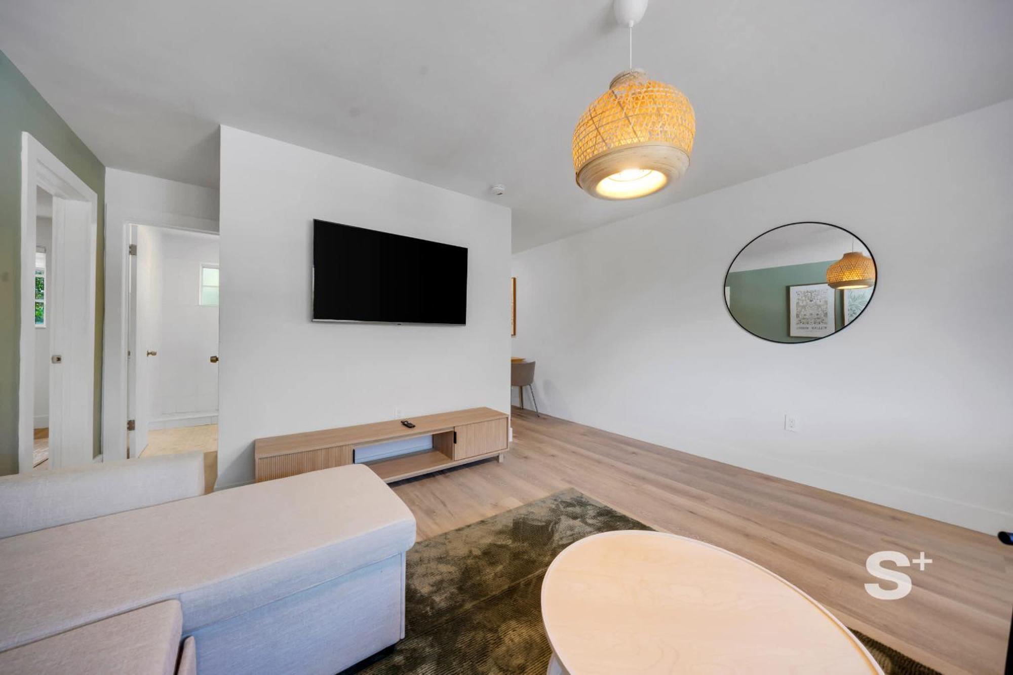 Apartment Trendy 1-br In *