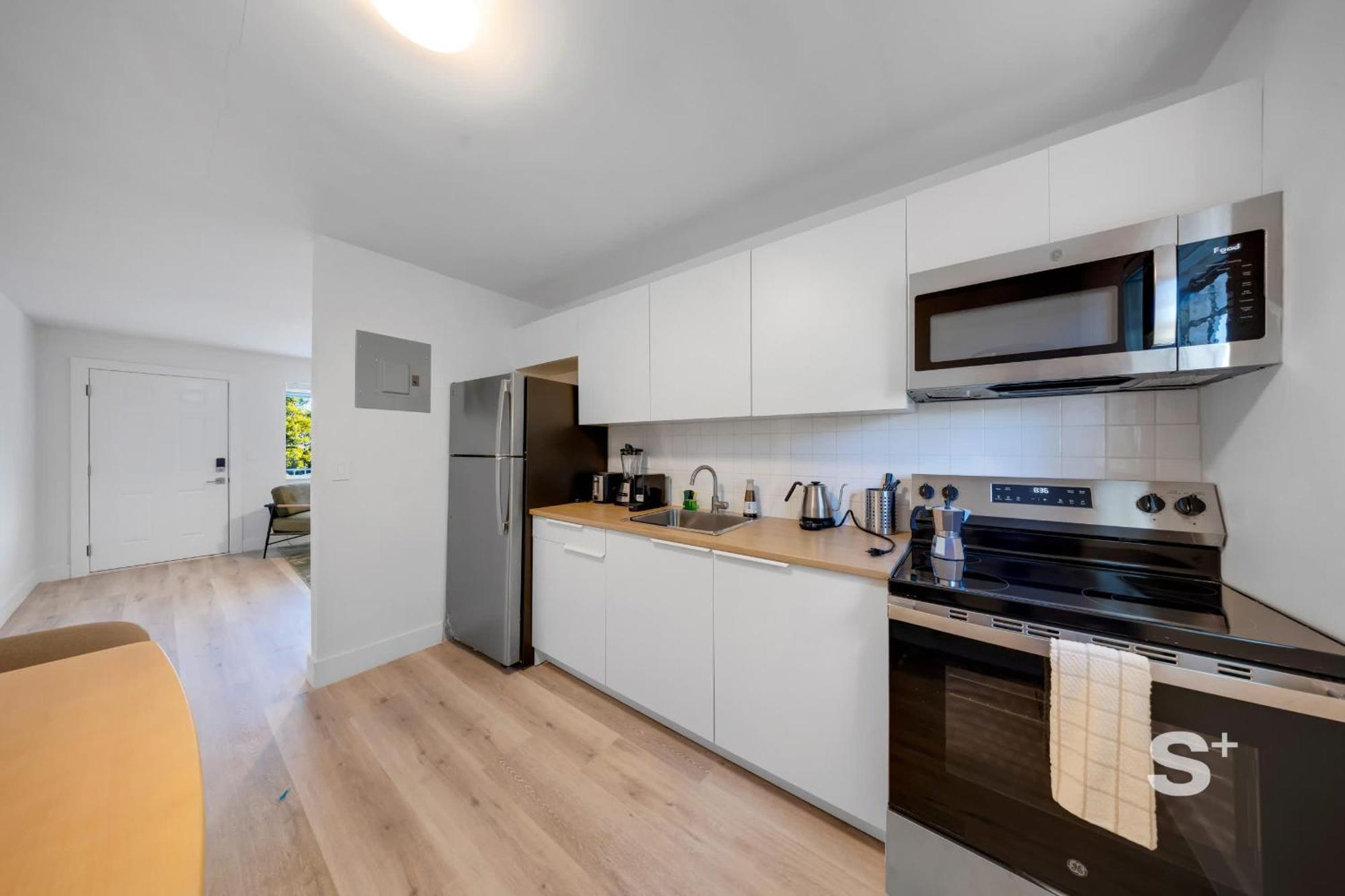 Trendy 1-br In Miami