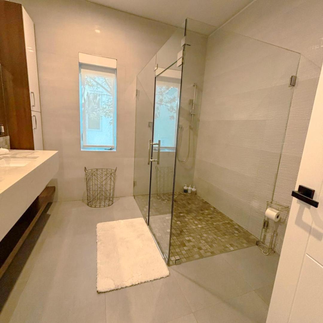 Solara Coconut Grove Villa Miami