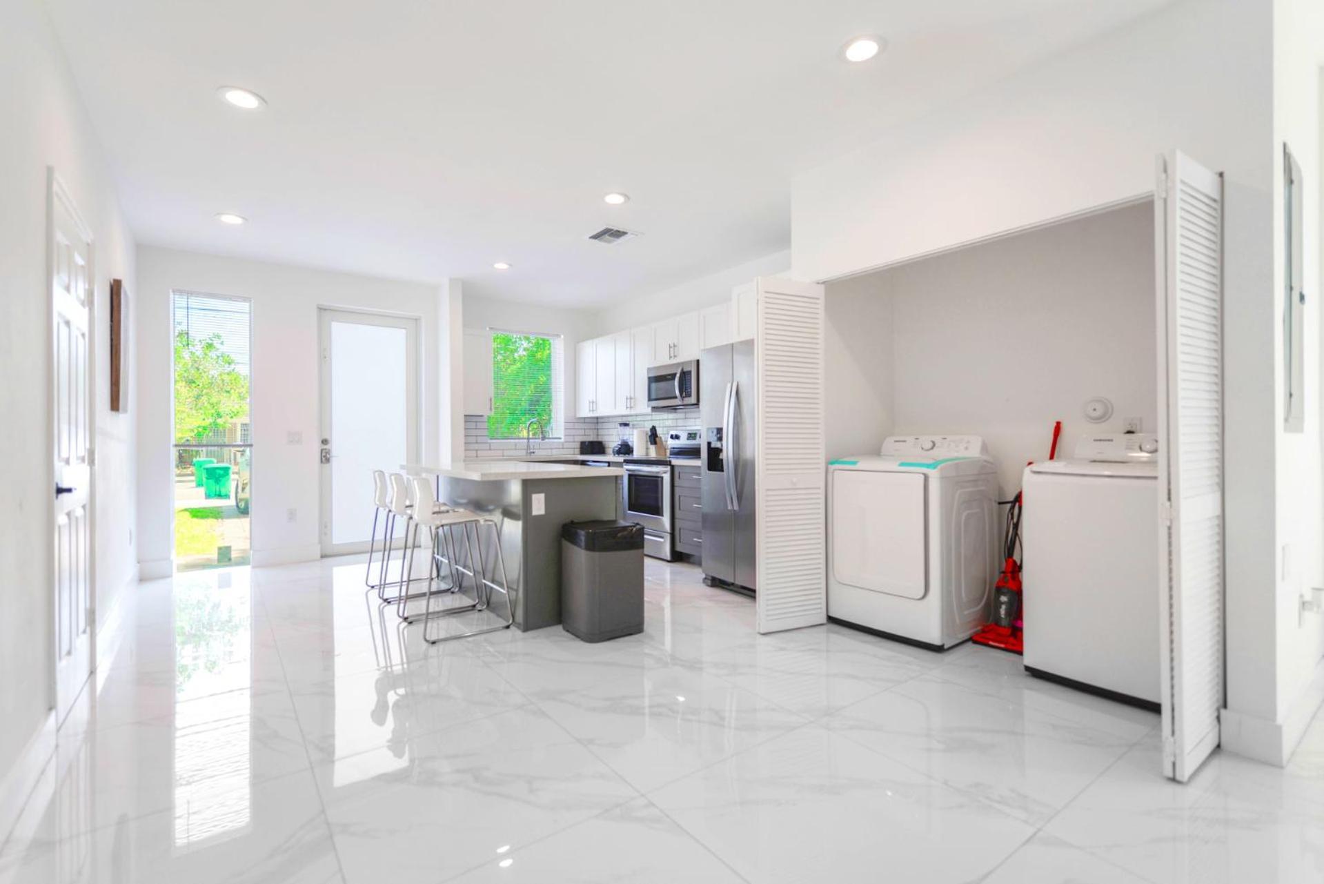 Charming W Free Parking Included Holiday home Miami