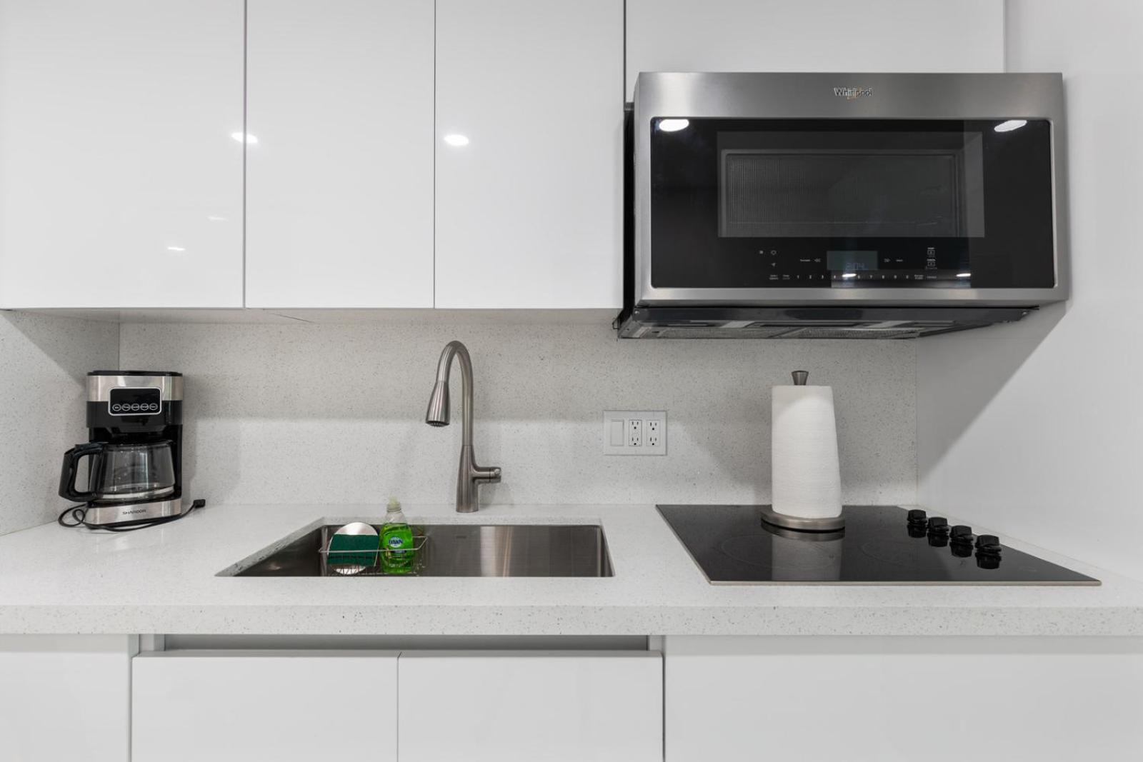 In Brickell With Pool, Gym, Free Parking And Game Appartement