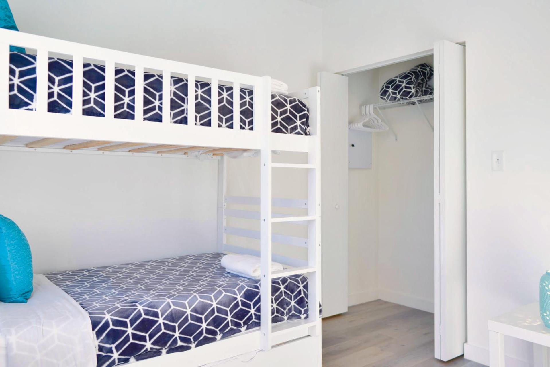 Family-Friendly Townhouse - Close To Beach Ferienhaus *