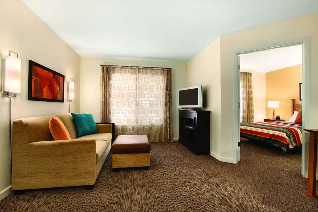 Hyatt House Airport Hotel Miami