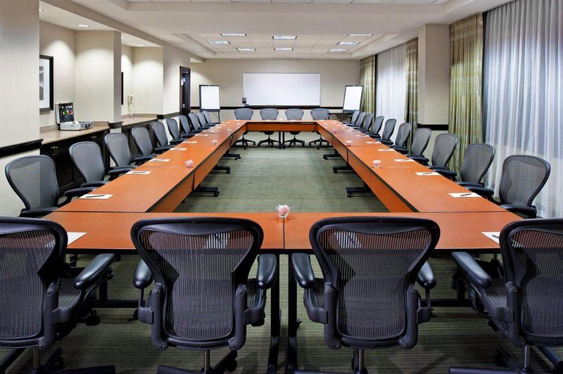 Hotel Sheraton Airport And Executive Meeting Center 4*