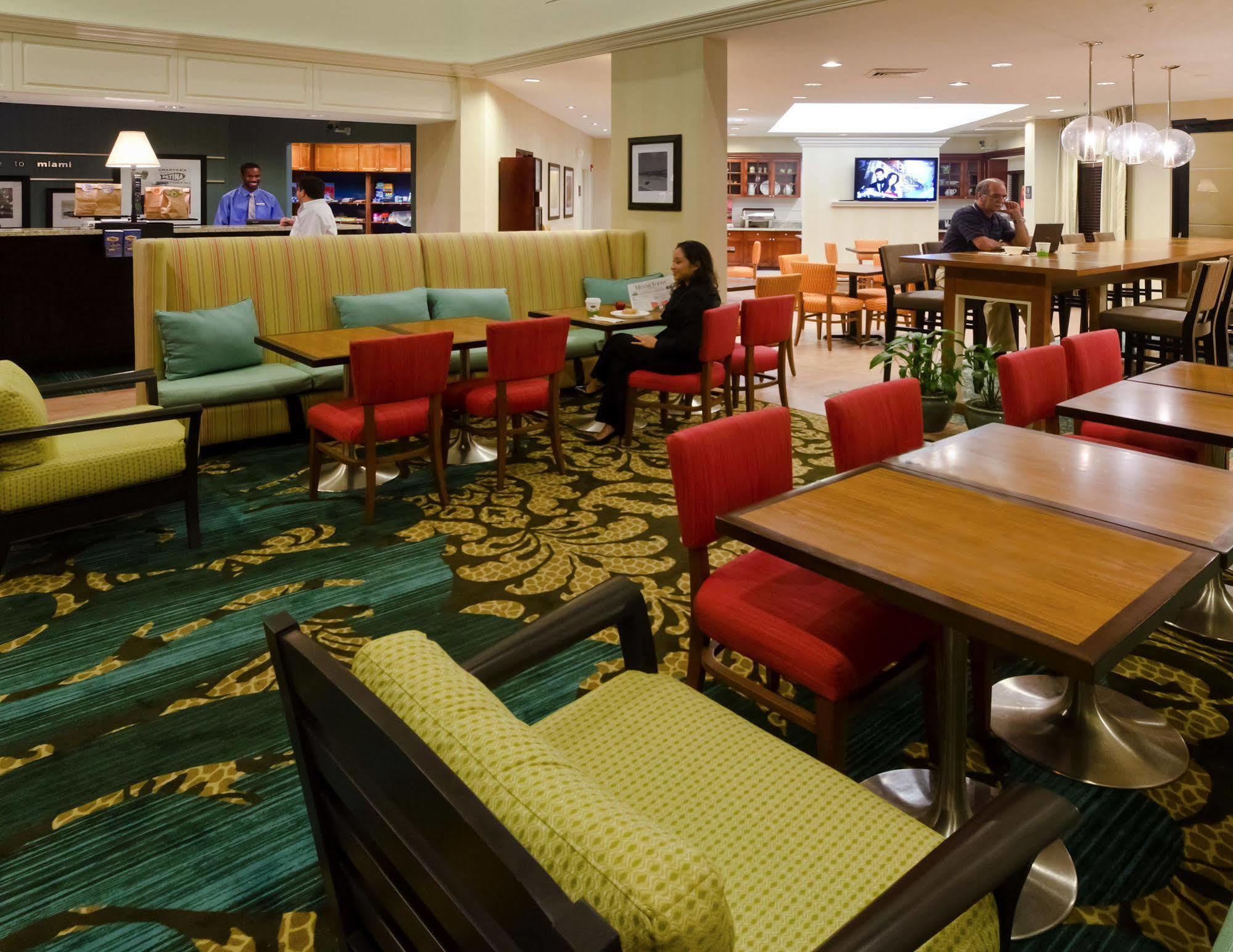 Hotel Hampton & Miami-doral Dolphin Mall Miami