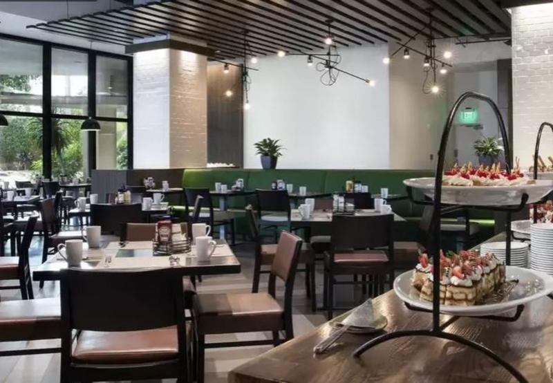 Hotel Doubletree By Hilton Airport & Convention Center Miami