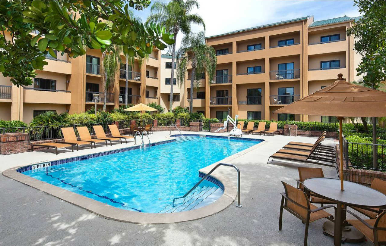 Courtyard Miami Airport West Hotel 3*