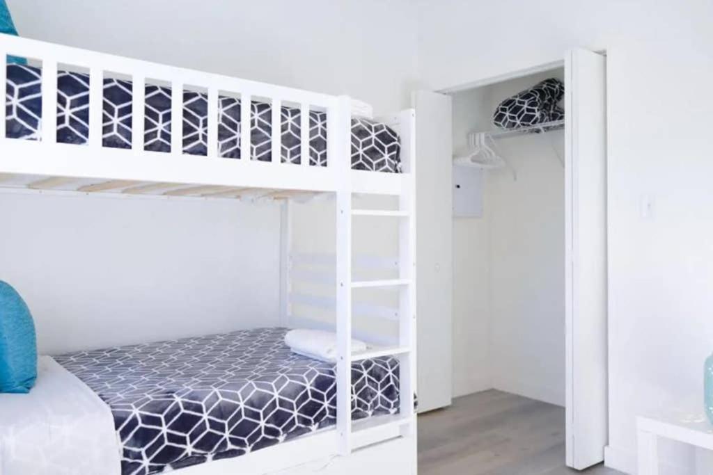 Family-Friendly Townhouse - Close To Beach *